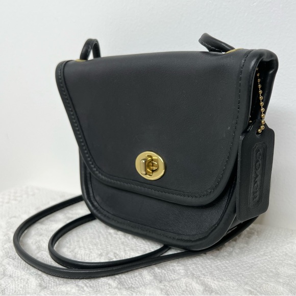 Coach Bags 9s Vintage Coach Black Leather Everett Crossbody Classic Turnlock Mini Bag 9934